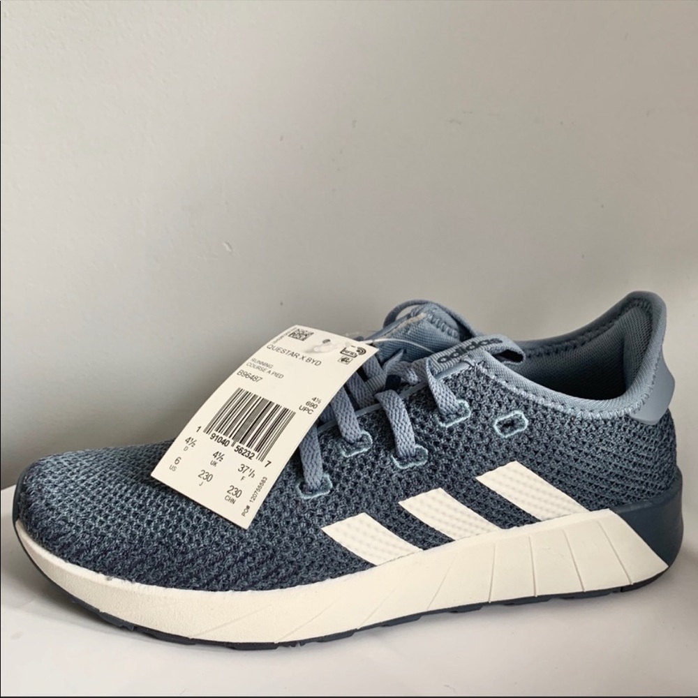 NWT Adidas Questar X BYD sneakers light